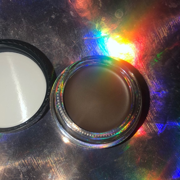 ABH pomade in dark brown - Picture 3 of 4